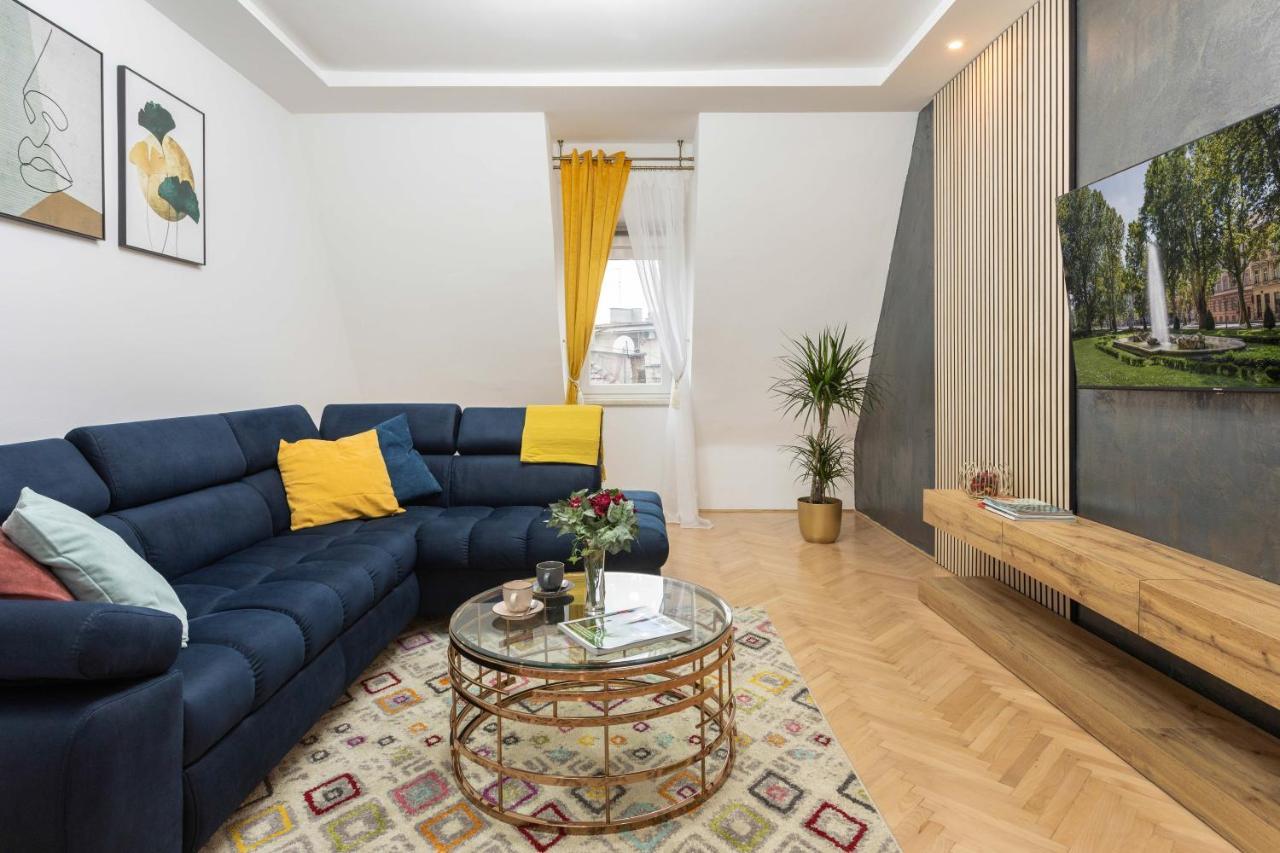 Design 1Bdr Loft Near Kvaternik Square Apartman Zágráb Kültér fotó