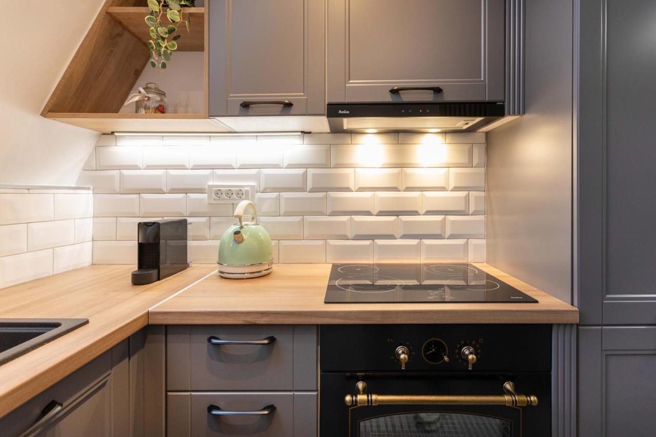 Design 1Bdr Loft Near Kvaternik Square Apartman Zágráb Kültér fotó