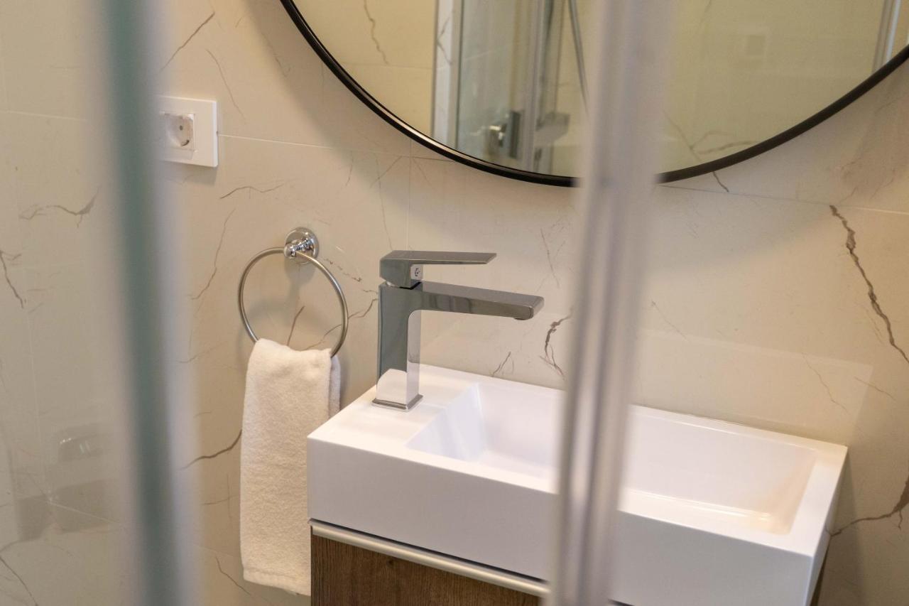 Design 1Bdr Loft Near Kvaternik Square Apartman Zágráb Kültér fotó